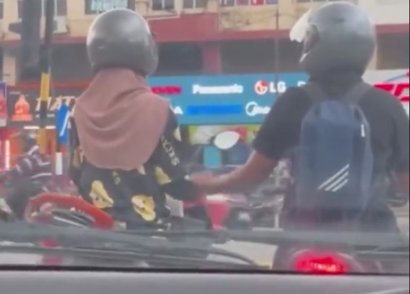 video merajuk